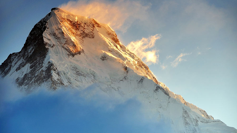 Sunrise over the Machapuchare images