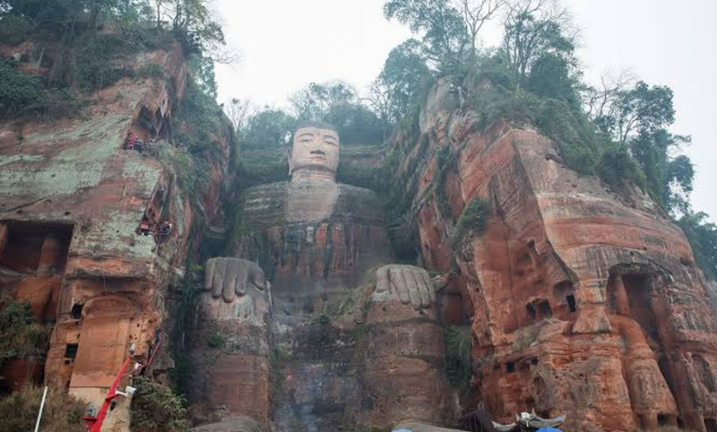 giant buddha in leshan images