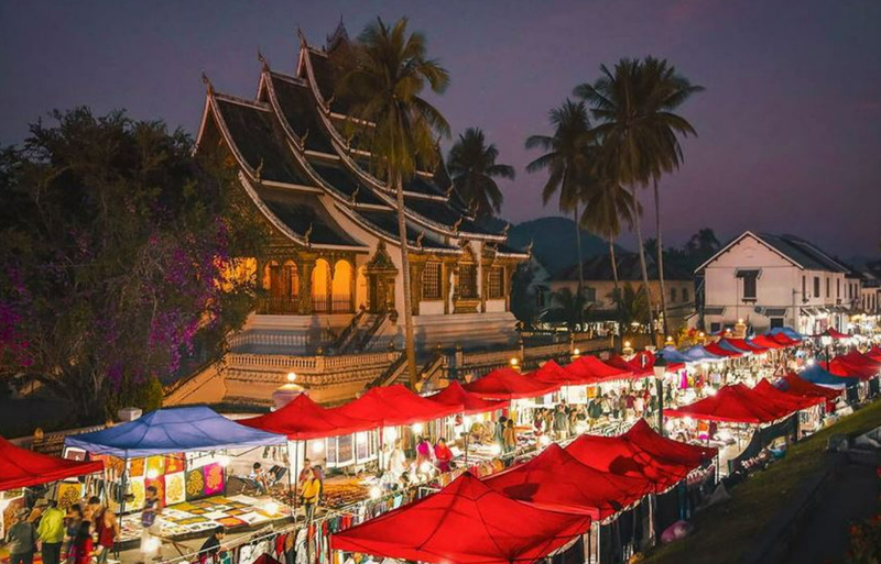 night market of luang prabang images